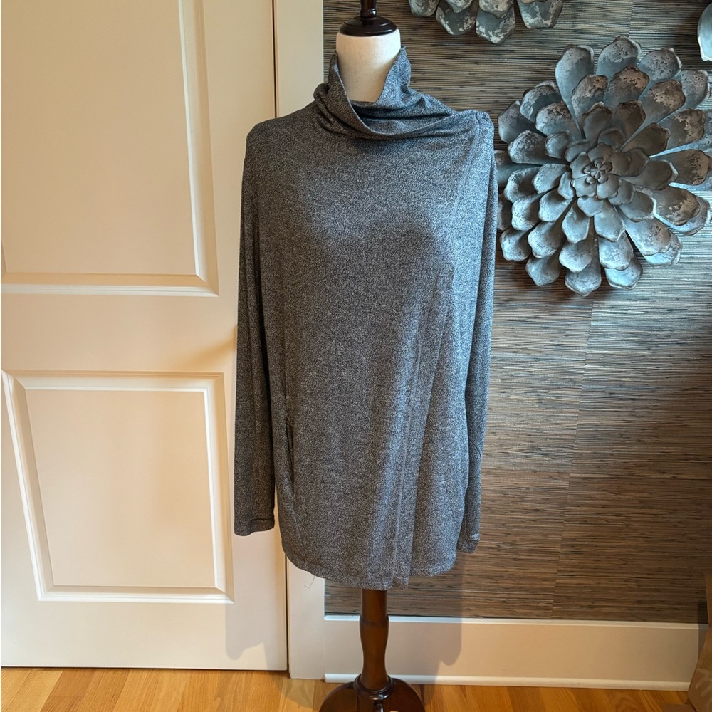 Zella lightweight asymmetrical jacket